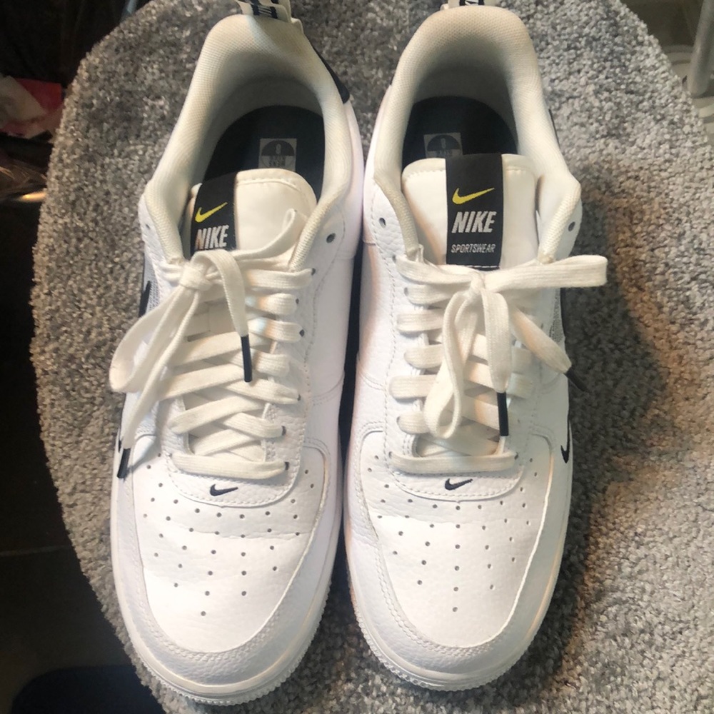 Air Force 1 LV8 Utility GS 'Overbranding'